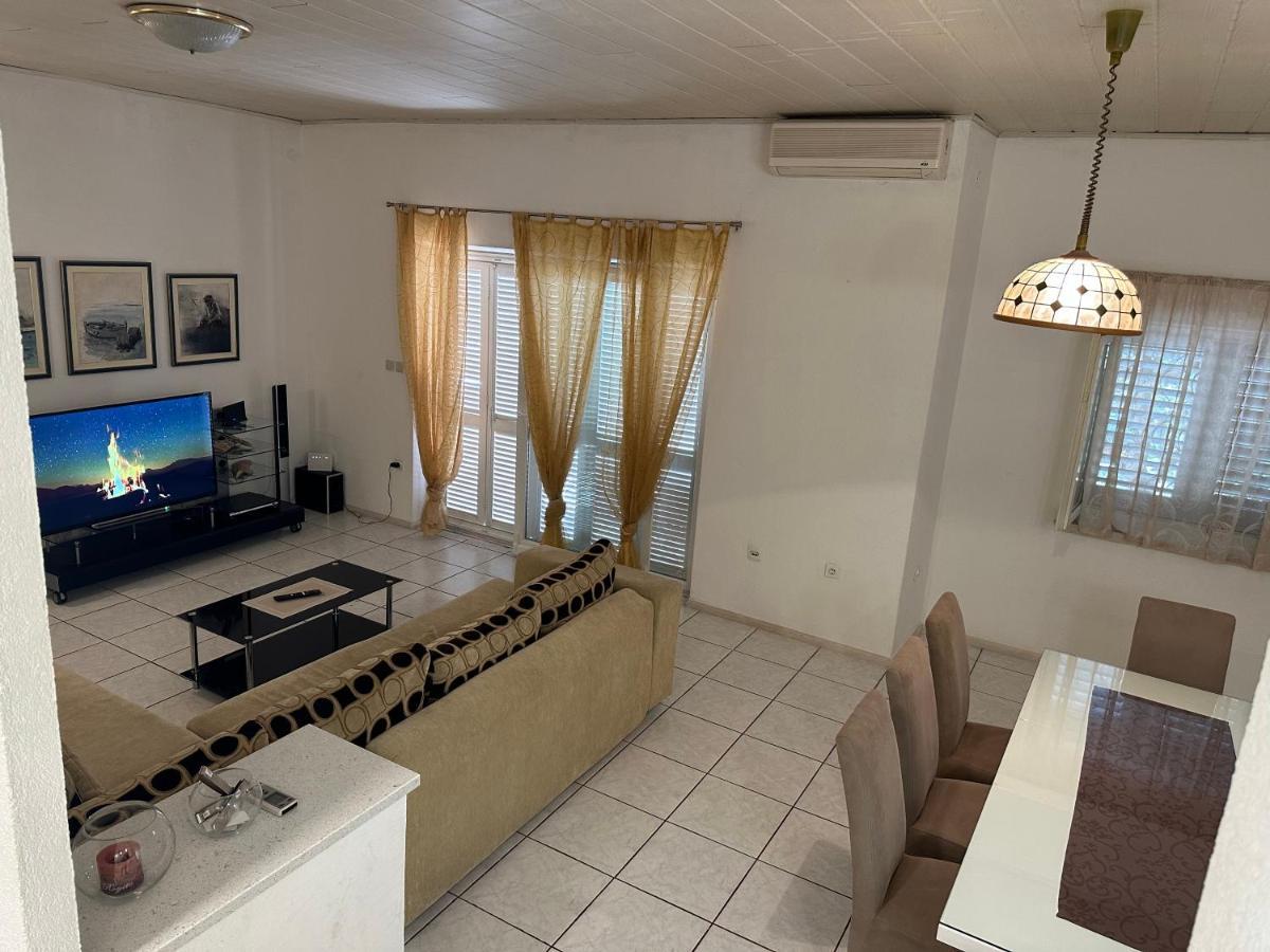 Apartment Jelic Duce Bagian luar foto
